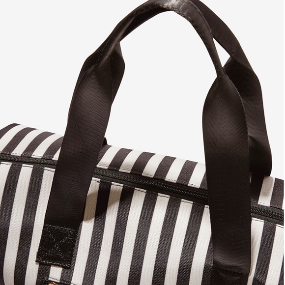 Alice + Olivia Duffle Bag In Positano Stripe ~ A+O Travel ~ Gym Tote ~ Overnight - Picture 6 of 14